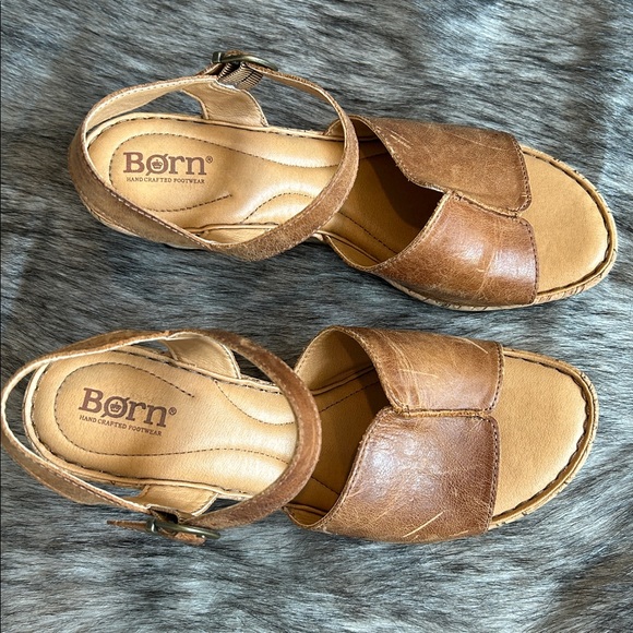 BORN Agnio Tan Leather Cork Wedge Ankle Strap Sandals Size 8.5 - Picture 5 of 10